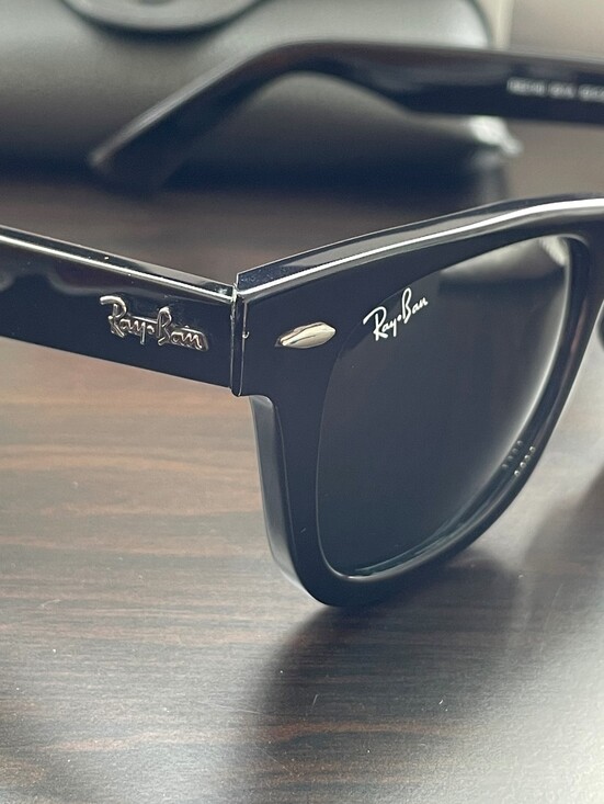 Ray-Ban Wayfarer Black Sunglasses main image 6